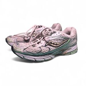 Saucony Women's white and green Sneakers